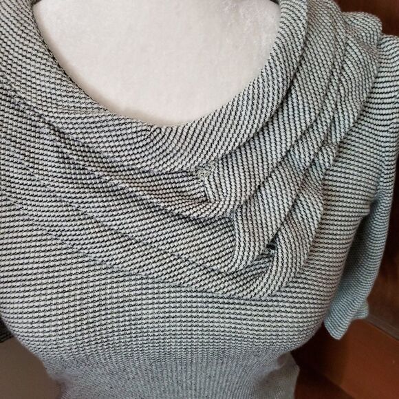 ANTHROPOLOGIE Deletta shirt micro stripe pleated cowl neck top XS - Picture 4 of 8